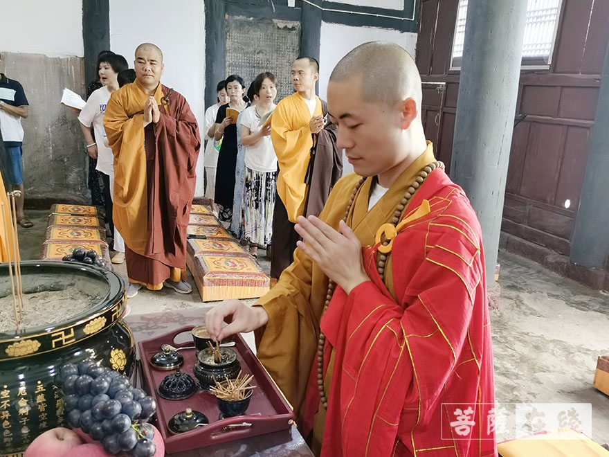 「佛教」南充大慈寺为河南特大暴雨受难同胞祈福
