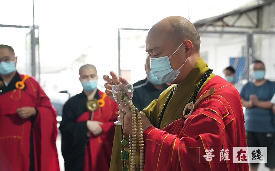 「佛教」绍兴安康寺举行净素月饼开炉洒净仪式
