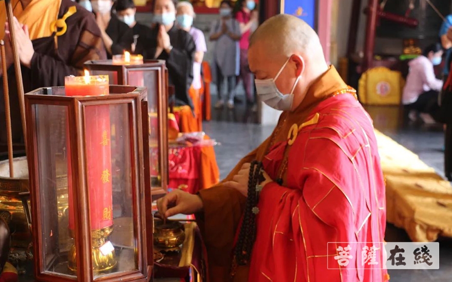 「佛教」上海七宝教寺举行盂兰盆奉供暨地藏孝亲法会第一日