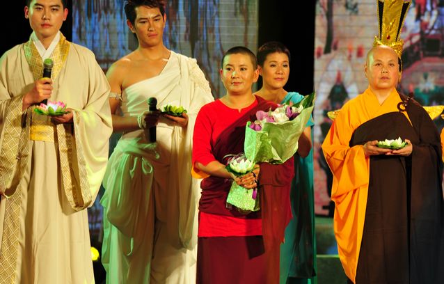 「传喜法师」13.5.13.传喜法师主持江苏镇江“天籁梵音”恭迎佛陀圣诞祈福梵呗音乐会