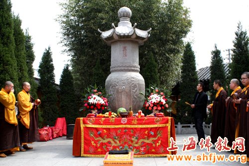 「佛教」上海洪福寺圣怀法师带领两序大众赴海安广福禅寺祭祖