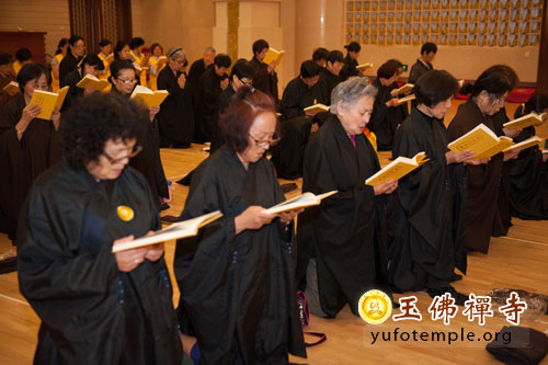 「佛教」上海玉佛禅寺举行传授三皈五戒法会