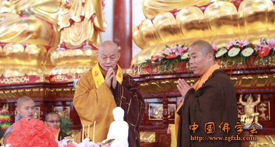 「盘古」佛像开光暨果慈法师晋院法会在河北省青县盘古寺隆重举行