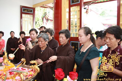 「佛教」厦门日光岩寺举行隆重的浴佛法会庆祝佛诞 「佛教」厦门日光岩寺举行隆重的浴佛法会庆祝佛诞