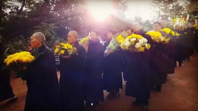 「定弘法师」定弘法师母亲“赵良玉老师”云南鸡足山佛塔寺荼毗法会现场图集 「定弘法师」定弘法师母亲“赵良玉老师”云南鸡足山佛塔寺荼毗法会现场图集