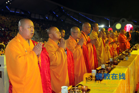 「佛教」2010年大众普佛供灯祈福大典在深圳华侨城举行