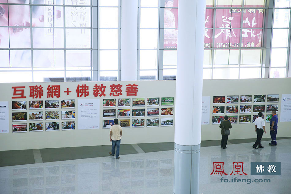 「佛教」厦门免费展120米图片墙 现中国佛教悲悯众生影像