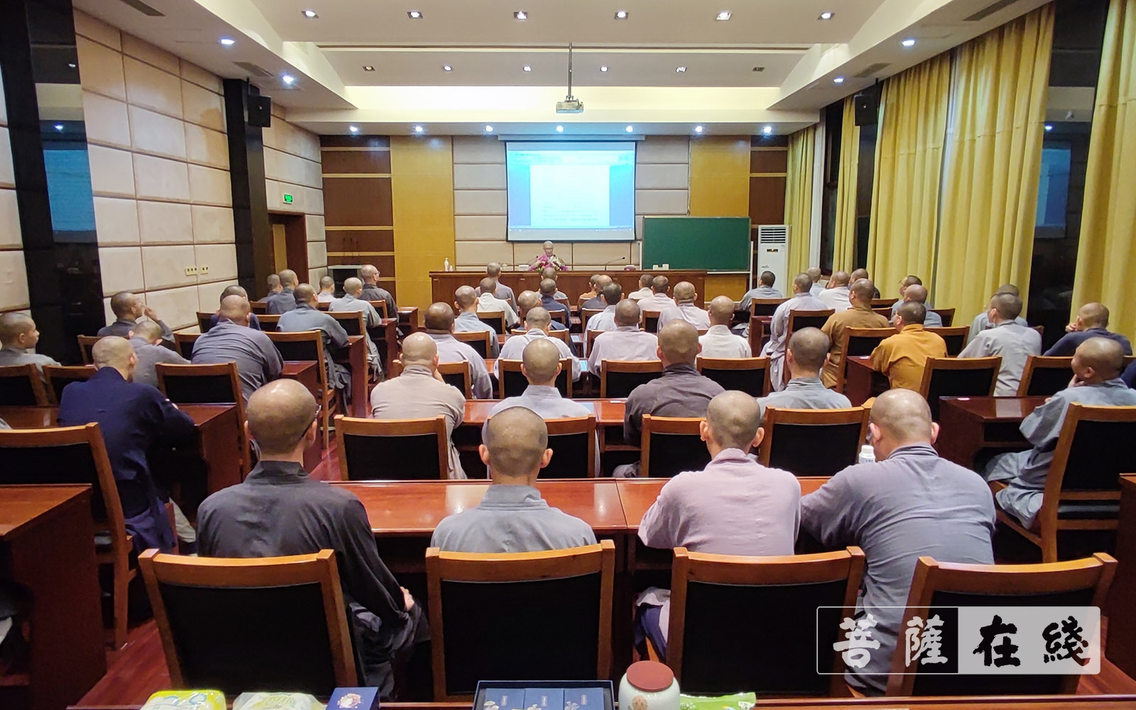 「普陀山」中国佛学院普陀山学院新生始业教育圆满结束