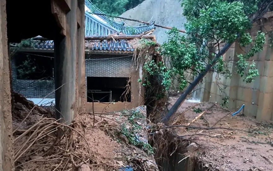 「佛教」禅宗薪火传千年 何惧暴雨袭净居