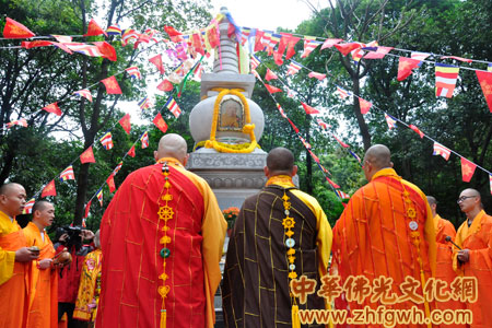 「西樵山」又果老和尚圆寂三周年追思法会在广东西樵山宝峰寺举行