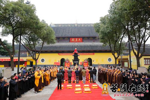 「佛教」江苏常州天宁禅寺举行万年宝鼎安放仪式