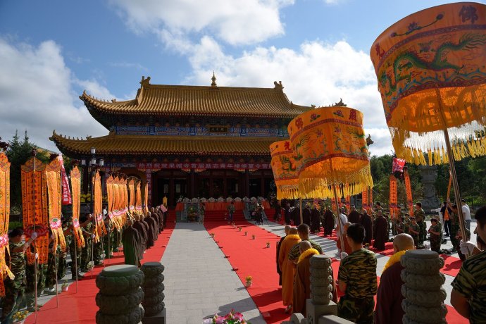 「佛教」大庆果城寺首届“福慧之旅”励志青年禅修夏令营开营