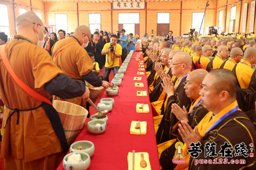 「台海时事」海峡两岸2015年修福修慧供千僧斋会在上海龙华古寺举行