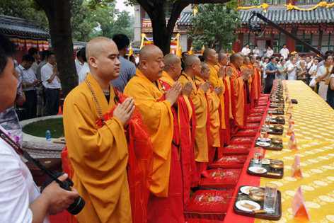 「佛教」北京八大处香界寺举办首届晒经文化节
