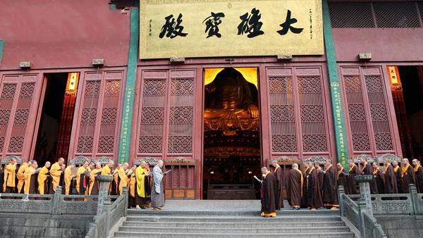 「灵隐寺」杭州灵隐寺四众弟子结夏安居共修华严