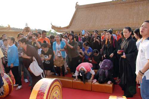 「金山寺」广东弘法寺举行封龛法会恭送本焕长老舍利赴江西大金山寺供奉