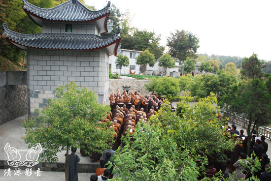 「太姥山」太姥山平兴寺清明节举行祭拜祖师扫塔法会 「太姥山」太姥山平兴寺清明节举行祭拜祖师扫塔法会