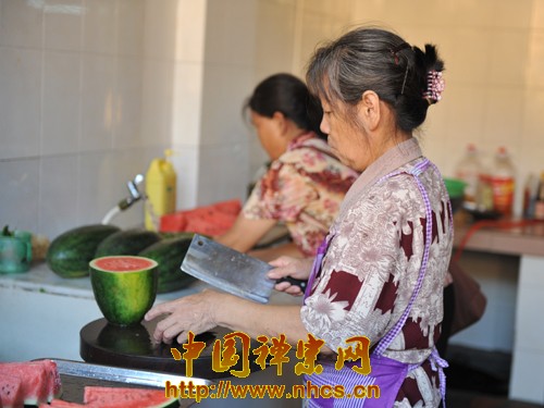 「佛教」广东南华禅寺第六届“禅悦行”夏令营：三步一拜、五体投地礼六祖