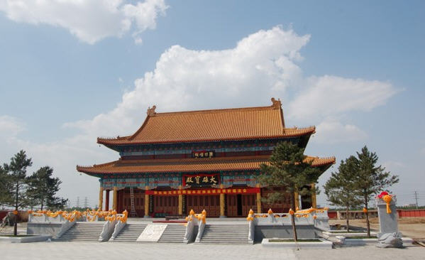 「八关斋戒」天津大愿极乐寺于每月农历十四为在家居士传授八关斋戒