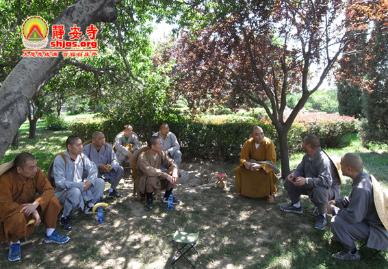 「佛教」慧明大和尚赴石家庄慰问上海青浦庄严寺行脚僧团