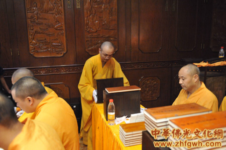「佛教」上海玉佛禅寺在玉佛楼举行晒经法会 觉醒方丈主持