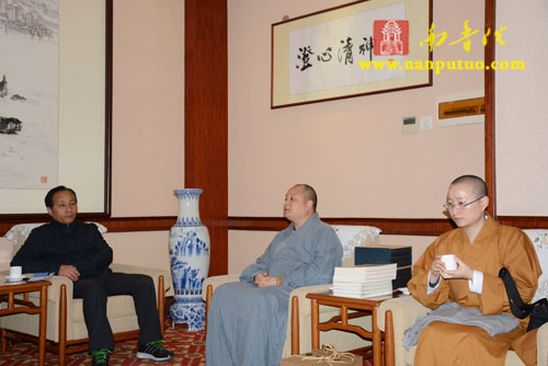 「佛教」浙江省佛教协会副会长、国清寺方丈允观大和尚到南普陀寺和闽南佛学院参访交流