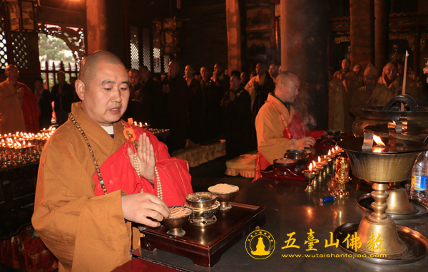 「佛教」纪念禧钜老和尚往生十周年千僧法会在山西五台山显通寺隆重举行 「佛教」纪念禧钜老和尚往生十周年千僧法会在山西五台山显通寺隆重举行
