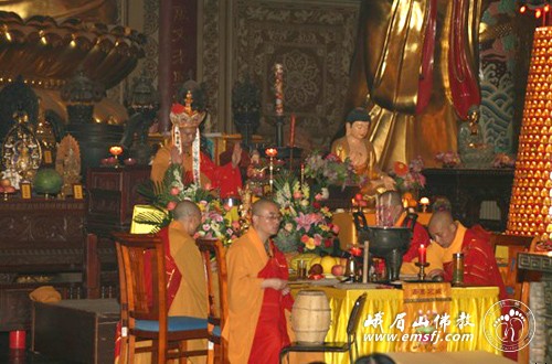 「佛教」“北方峨眉”大安寺举办浴佛法会恭祝释迦牟尼佛圣诞