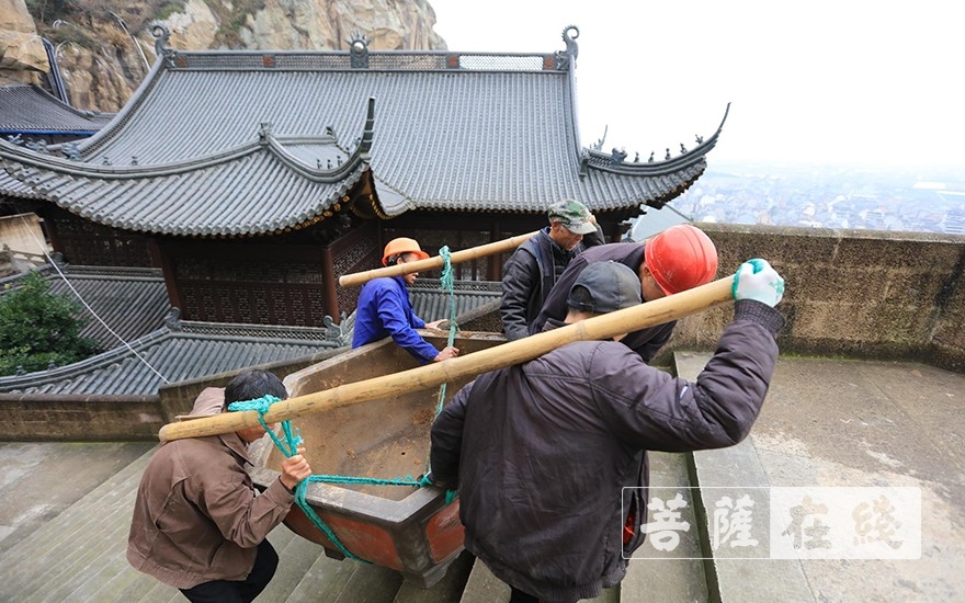 「佛教」二十年，在峭壁上建道场的法师：我只是由此岸尾登彼岸