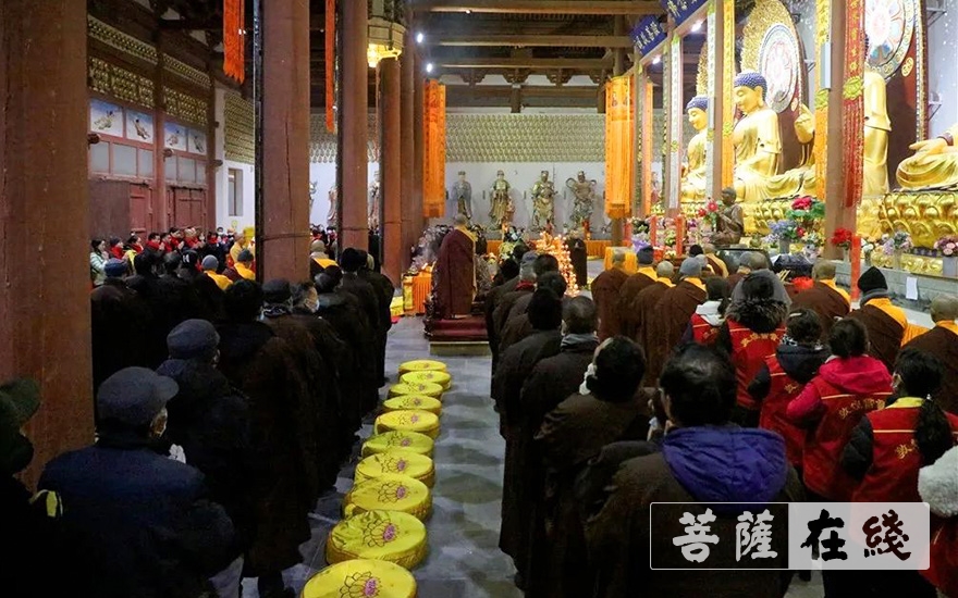 「雷音寺」煌雷音寺恭请本焕长老舍利回寺永久供奉 「雷音寺」煌雷音寺恭请本焕长老舍利回寺永久供奉