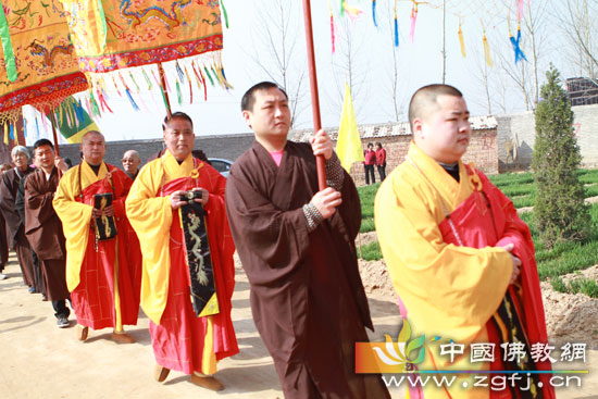 「佛教」河南濮阳市濮阳县净莲寺隆重举行全堂佛像开光庆典 「佛教」河南濮阳市濮阳县净莲寺隆重举行全堂佛像开光庆典