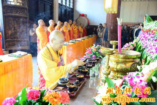 「佛像开光」湖南长沙铁炉寺隆重举行大殿落成暨全堂佛像开光法会 「佛像开光」湖南长沙铁炉寺隆重举行大殿落成暨全堂佛像开光法会