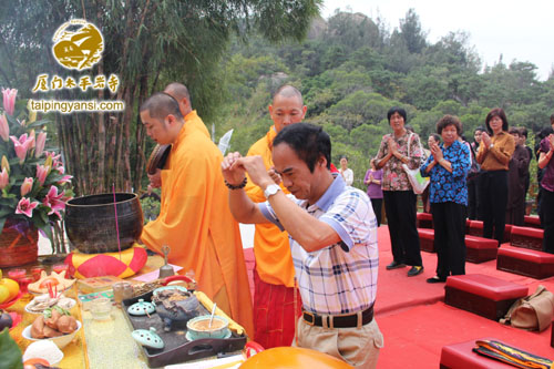 「观音」厦门太平岩寺于观音菩萨出家日举行送子观音圣像开光仪式 「观音」厦门太平岩寺于观音菩萨出家日举行送子观音圣像开光仪式