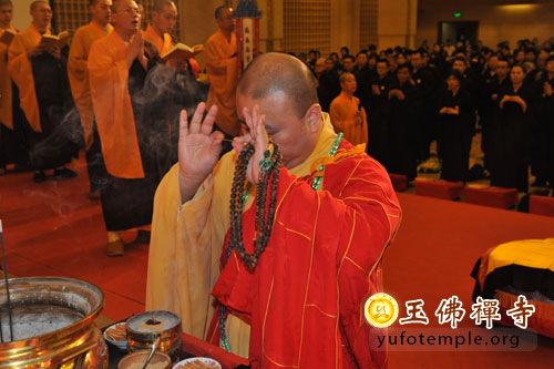 「佛教」上海玉佛禅寺举行第二十二届传授三皈五戒法会