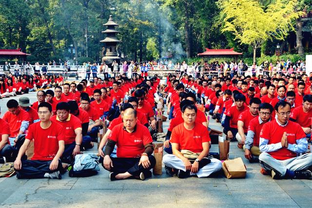 「佛教」江苏南京栖霞古寺举办“千人大禅修体验”活动