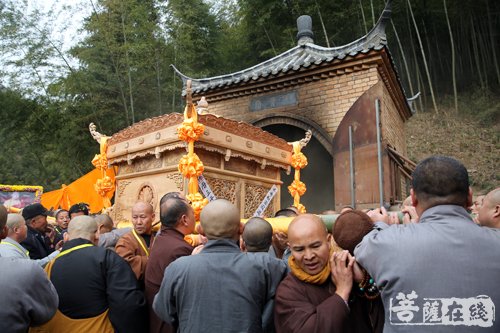 「佛教」一诚长老追思法会于云居山真如寺举行 万人现场送别（二）