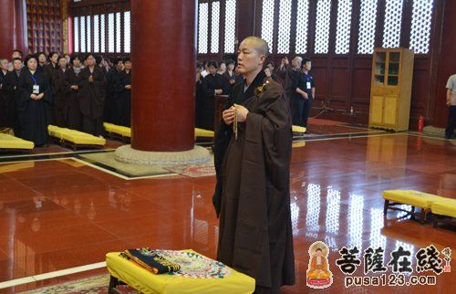 「佛教」河北柏林禅寺僧俗大众恭迎净慧长老遗骨舍利