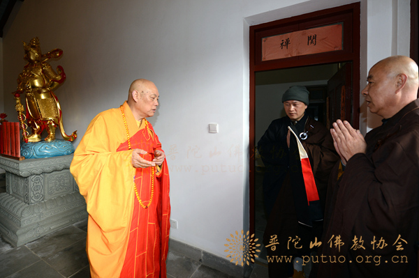 「佛教」浙江普陀山古佛洞仁证法师圆满出关