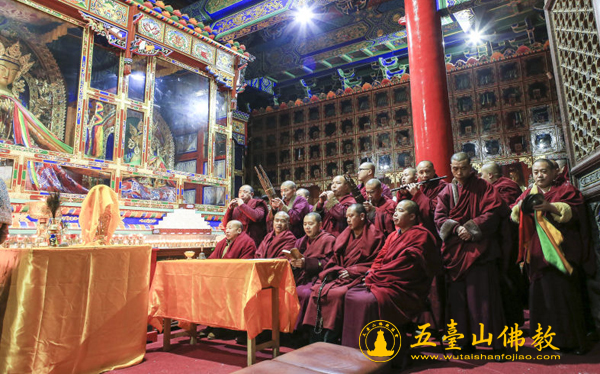 「五台山」山西五台山格鲁派寺院举行燃灯法会纪念宗喀巴大师 「五台山」山西五台山格鲁派寺院举行燃灯法会纪念宗喀巴大师
