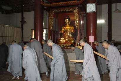「佛教」广东深圳弘法寺佛学院举行学僧精进禅七实修迎新学期
