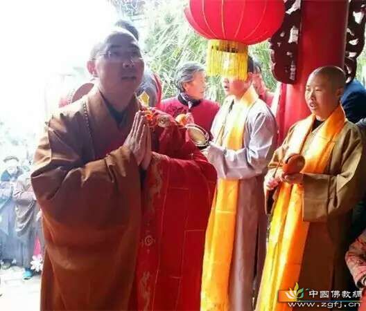 「极乐寺」甘肃甘谷六峰极乐寺僧众礼请能广法师接手住持寺院