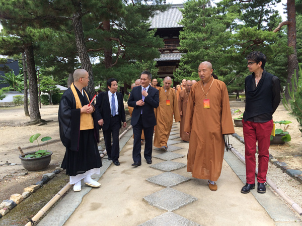 「佛教」中日两国佛教黄檗宗僧众举行隆重法会 「佛教」中日两国佛教黄檗宗僧众举行隆重法会