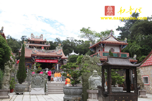 「金门」两岸嘉宾共同参加金门海印寺大雄宝殿落成剪彩 「金门」两岸嘉宾共同参加金门海印寺大雄宝殿落成剪彩