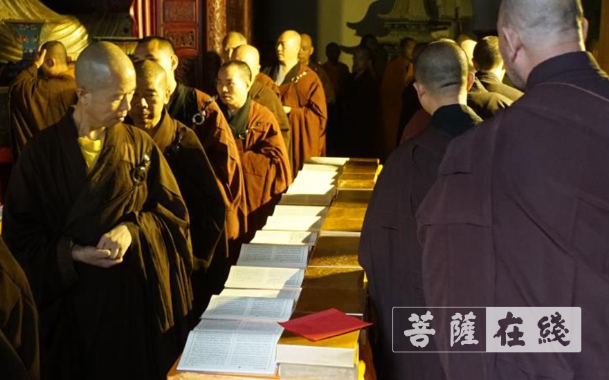 「佛教」深入三藏 嵩山少林寺于晒经节晾晒众多珍藏古籍 「佛教」深入三藏 嵩山少林寺于晒经节晾晒众多珍藏古籍