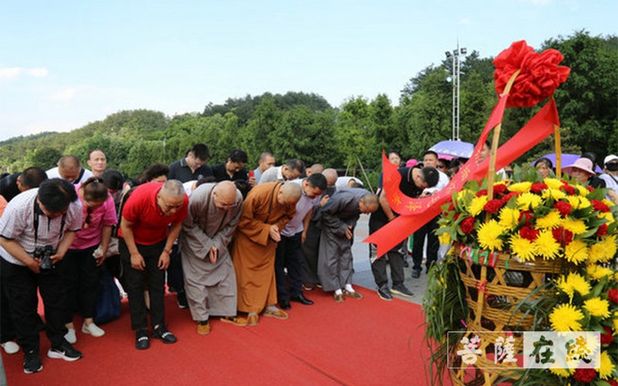 「永寿」永寿法师率四川四众弟子前往湖南开展红色教育之行
