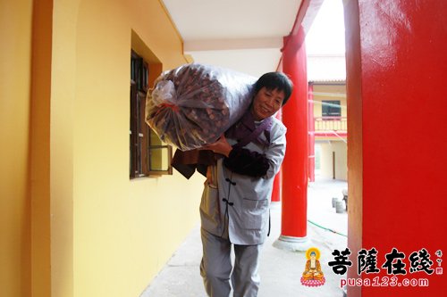 「佛教」能仁的布施者 菩萨的行者