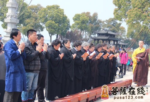 「重元寺」江苏寒山寺、重元寺举行“清明孝亲追思”放生法会