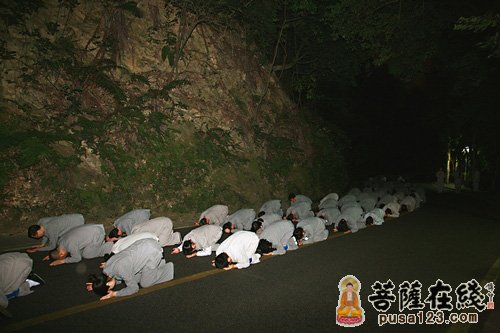 「八关斋戒」广东深圳弘法寺第二十期八关斋戒圆满举行