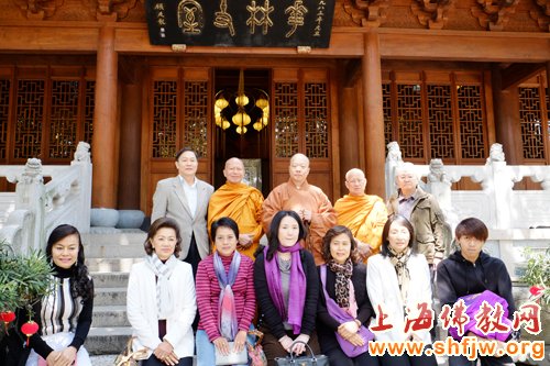 「佛教」泰国法界佛教参访团一行参访上海龙华古寺
