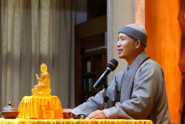 「佛教」“杭州佛教义工联盟”的义工居士来到安福寺朝圣礼佛，聆听达照法师开示